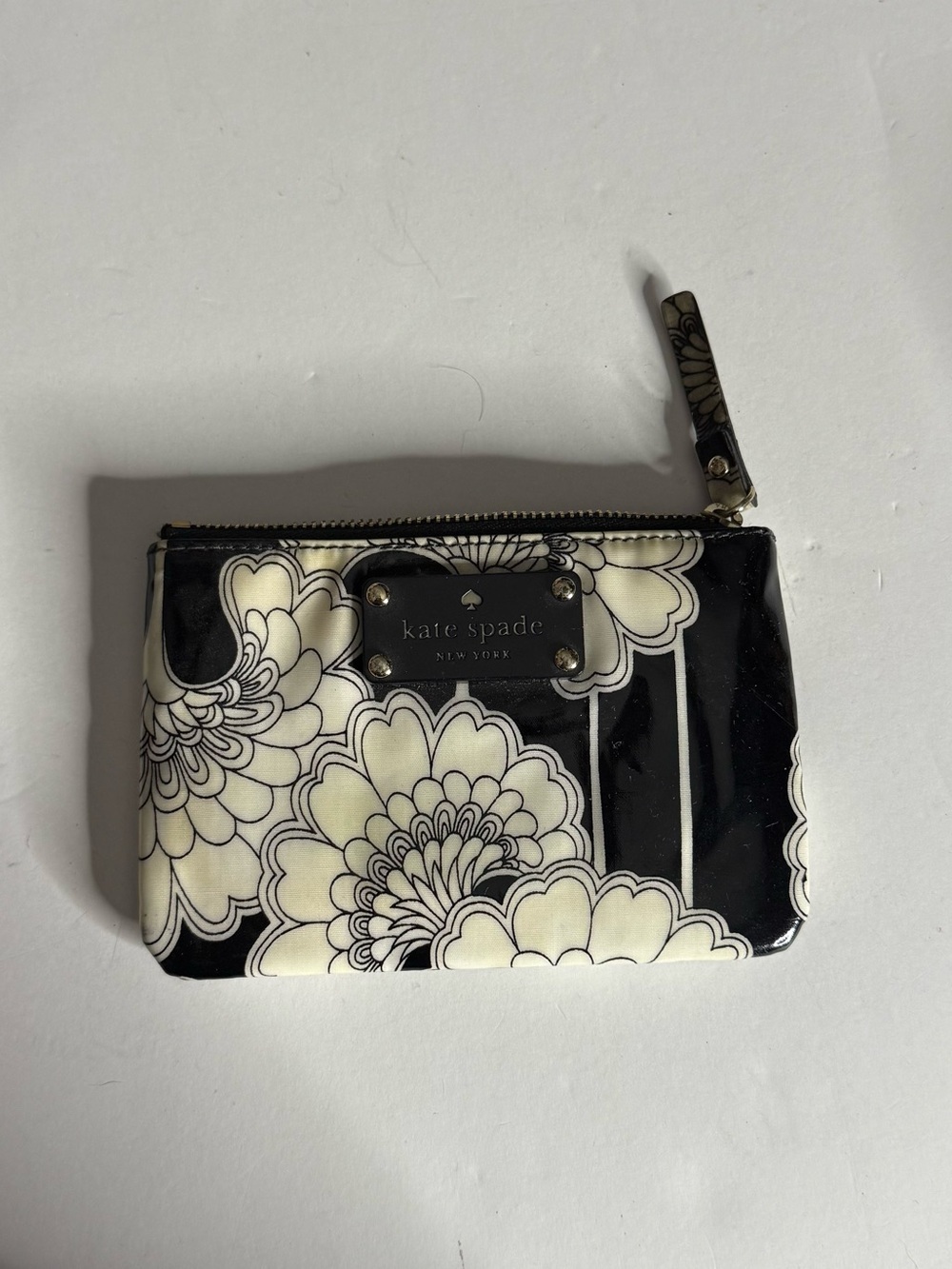 kate spade Black & Cream Floral Patent Zip Wristlet